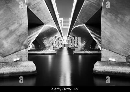 Sur la photo est le pont au Parc Merlion Singapour lors de la Grand Prix 2018. Banque D'Images