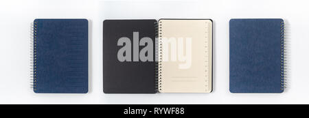 Ordinateur portable bleu blanc foncé fermé en libre Banque D'Images