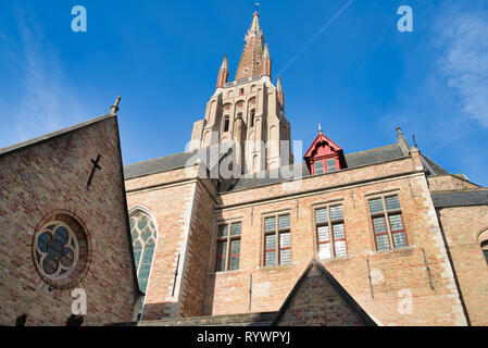BRUGES, BELGIQUE - 17 février 2019 - église Notre Dame Banque D'Images