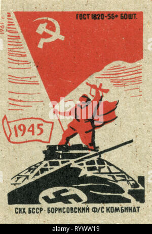 Russie, Union soviétique - 1961: Matchbox collection graphique, propagande de l'URSS célébrant la victoire sur l'Allemagne nazie le 9 1945 mai Banque D'Images
