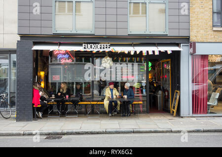 Fuckoffee vegan-friendly restaurant et café, Bermondsey Street, London, SE1, UK Banque D'Images