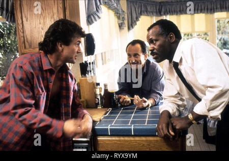 DANNY GLOVER, JOE PESCI, Mel Gibson, l'Arme fatale 2, 1989 Banque D'Images