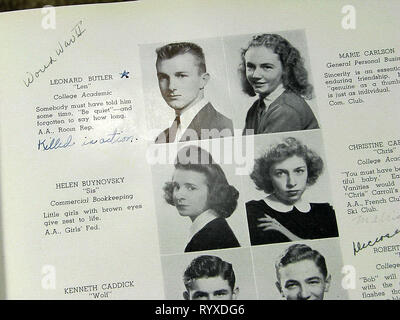 Victimes de la guerre dans le Bristol High School Class of 1942 et beaucoup d'autres annuaires à travers l'Amérique durant la Seconde Guerre mondiale. Banque D'Images