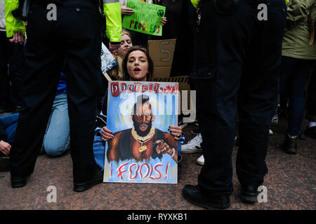 15e March​ 2019. Grève de la jeunesse 4 Climat, Londres, Royaume-Uni. Crédit : mars manifestants Rokas Juozapavicius/Alamy Live News Banque D'Images