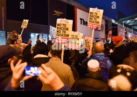 Finsbury Park, Londres, UK. 15 mars 2019. Une veillée est tenue à Finsbury Park par des gens de nombreuses religions pour les victimes de la mosquée des fusillades en Nouvelle-Zélande. Crédit : Matthieu Chattle/Alamy Live News Banque D'Images