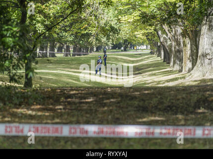 Christchurch, Canterbury, Nouvelle-Zélande. Mar 16, 2019. Patrouille de police à Hagley Park en face de la mosquée Al Noor, où un homme armé a tué 41 personnes. Credit : PJ Heller/ZUMA/Alamy Fil Live News Banque D'Images