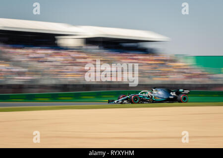 Melbourne, Australie. Mar 16, 2019. MELBOURNE, AUSTRALIE - 16 mars : Lewis Hamilton 44 conduire pour MERCEDES-AMG PETRONAS MOTORSPORT lors de la Rolex de Formule 1 Grand Prix d'Australie 2019 à l'Albert Park Lake, en Australie le 16 mars 2019. Crédit : Dave Hewison Sports/Alamy Live News Banque D'Images