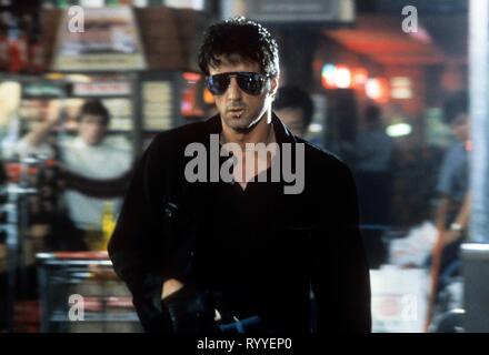 SYLVESTER STALLONE, COBRA, 1986 Banque D'Images