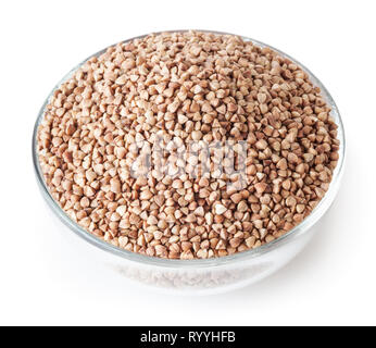 Les grains de sarrasin torréfié dans bol en verre isolé sur fond blanc avec clipping path Banque D'Images