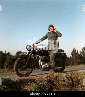 STEVE MCQUEEN, La grande évasion, 1963 Banque D'Images