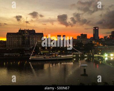 Fragata Sarmiento amarré à Puerto Madero, Buenos Aires. L'Argentine Banque D'Images