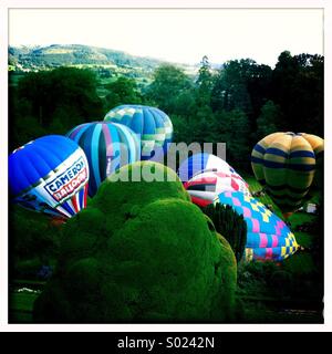 Les ballons à air s'apprête à voler Banque D'Images