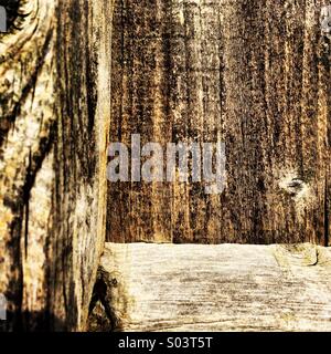 Close-up de grain dans un panneau de clôture en bois. Banque D'Images