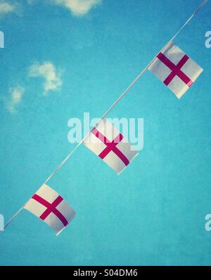 Drapeaux de l'Angleterre comme bunting Banque D'Images