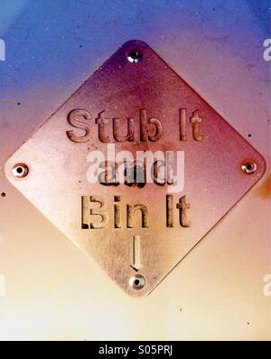 Close up d'un bain à remous et il 'Bin' avis Banque D'Images