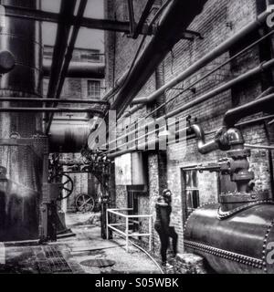 L'exploration d'une usine abandonnée à Birmingham, Alabama. Banque D'Images