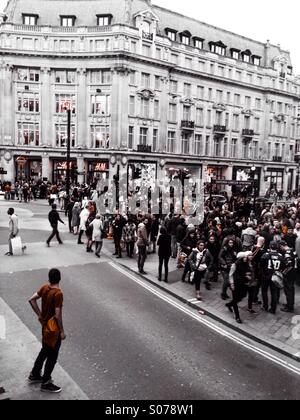 Oxford Street, près de la station de métro Oxford Circus, Londres, UK Banque D'Images