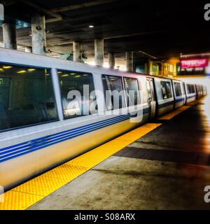 BART de San Francisco Bay Area Rapid Transit train Banque D'Images