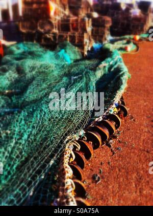 Filets de pêche sur le quai Scarborough North Yorkshire Angleterre UK Banque D'Images