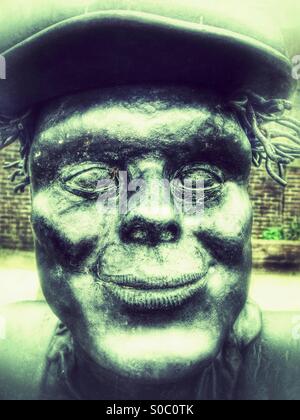 La statue, Bargeman Town Wharf, Guildford, Surrey, Angleterre. Banque D'Images