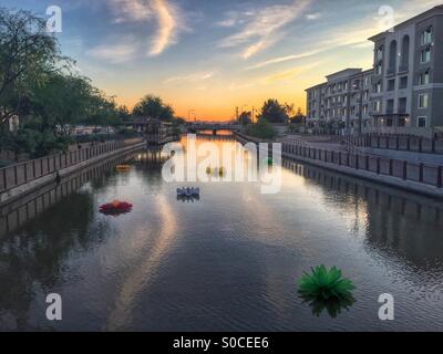 Le Scottsdale Waterfront - Arizona Banque D'Images