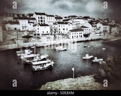 Port maritime de Tapia de Casariego dans les Asturies, Espagne Banque D'Images