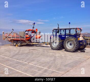 Sauvetage et de lancer le tracteur, Portishead, UK Banque D'Images