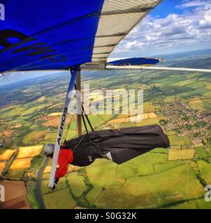 Deltaplane au-dessus de Worcestershire. Banque D'Images