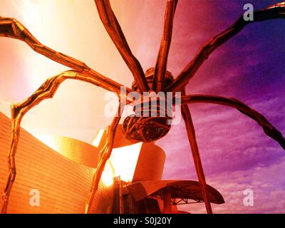 Détail de la sculpture d'araignée et le musée Guggenheim de Bilbao, Espagne Banque D'Images