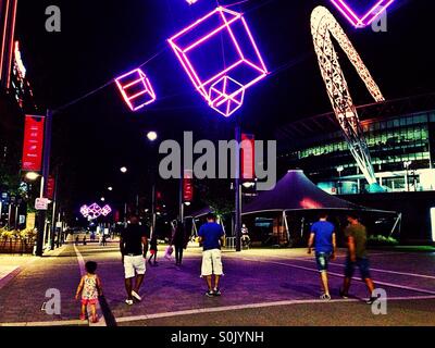 Le stade de Wembley de nuit montrant allumé Arch, London Borough of Brent, nord-ouest de Londres, Angleterre, Royaume-Uni, Europe Banque D'Images