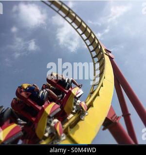 Roller Coaster effrayant Banque D'Images