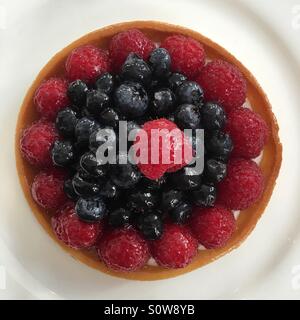 Tarte aux framboises et Blackberry Banque D'Images