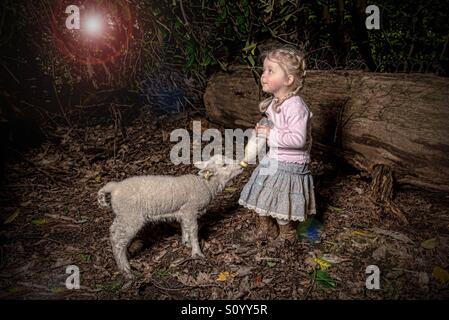 Agneau Bebe Petite Fille Pousse De Photo Photo Stock Alamy