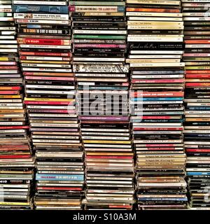 Une grande collection de CD de musique Banque D'Images