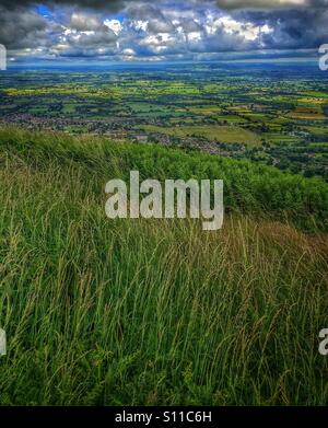 Vue depuis les collines de Malvern vers le pays de Galles Banque D'Images