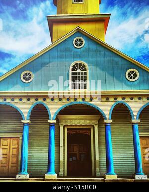 Eglise de San Carlos Borromeo, une église catholique construite par les Jésuites à Chonchi, Chiloé, une grande île au sud du Chili. L'église est un site du patrimoine mondial de l'UNESCO a déclaré. Banque D'Images