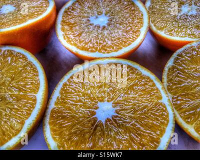 Les oranges de valence, prêt pour faire un jus Banque D'Images