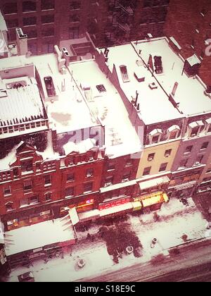 Les bâtiments couverts de neige à New York City en plongée des USA, Banque D'Images