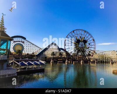 Paradise Pier à Disney's California Adventure à Anaheim, Californie Banque D'Images