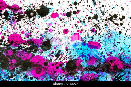 Bleu, rose noir splatter peinture abstraite Banque D'Images
