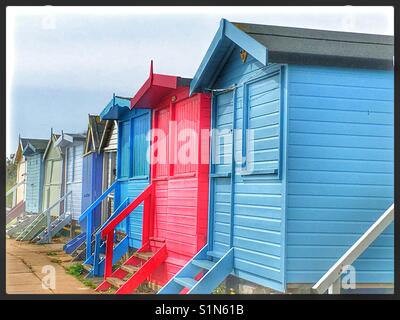 Cabines de plage à Frinton and on Sea, Essex. Banque D'Images