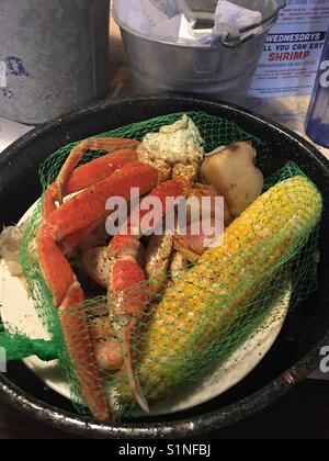 Les gourmets qui aiment la nourriture Crab Shack Banque D'Images