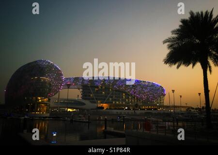 Le circuit Yas Marina de l'hôtel Viceroy Abu Dhabi ÉMIRATS ARABES UNIS Banque D'Images