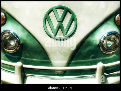 Avant d'un bus VW vintage Banque D'Images