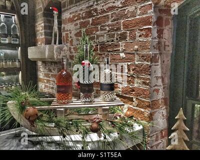 Décorations de fête dans une distillerie. Banque D'Images