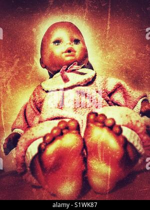 Poupée bébé en plastique, jouet d'enfant Banque D'Images