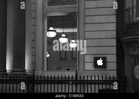 Apple Store, New Street Birmingham Banque D'Images