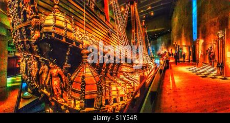 Musée Vasa (Vasamuseet), Djurgarden, Stockholm, Suède, Scandinavie. Accueil du navire de guerre Vasa restaurée du xviie siècle qui a coulé sur son voyage inaugural en août 1628 Banque D'Images