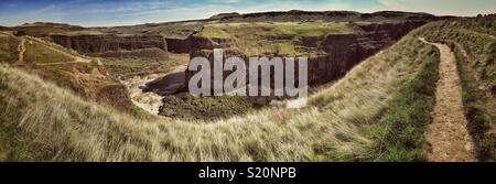 Vue panoramique sur le canyon de la rivière Snake à Palouse Falls State Park à WA Banque D'Images