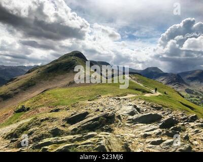 À pied jusqu'à Catbells, Lake District UK Banque D'Images